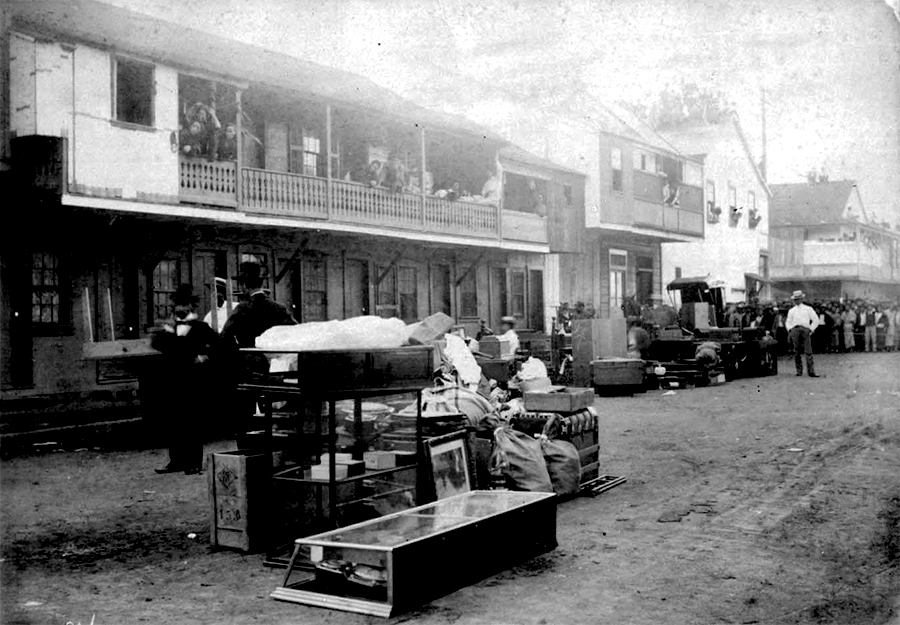 Belongings in the street, c. Dec. 1899 – Jan. 1900