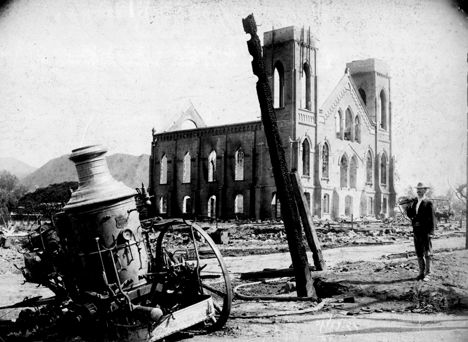 Kaumakapili Church after the fire, 1900