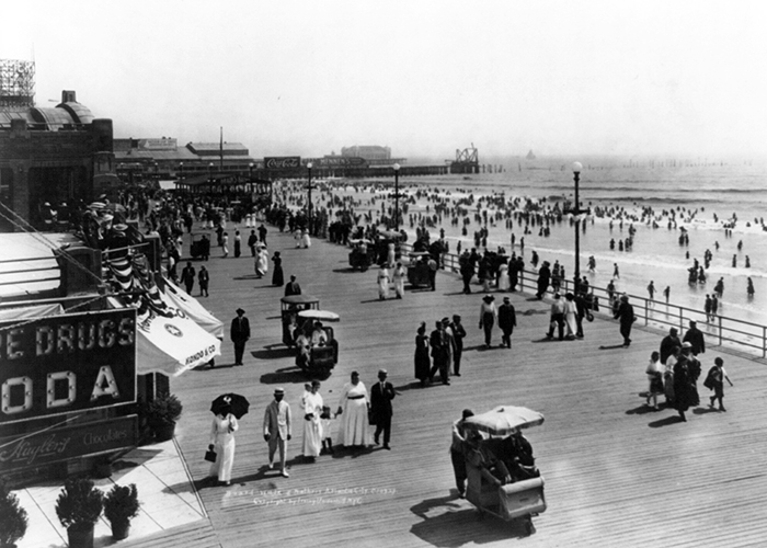 Boardwalk and bathers, Atlantic City, N.J., 1915