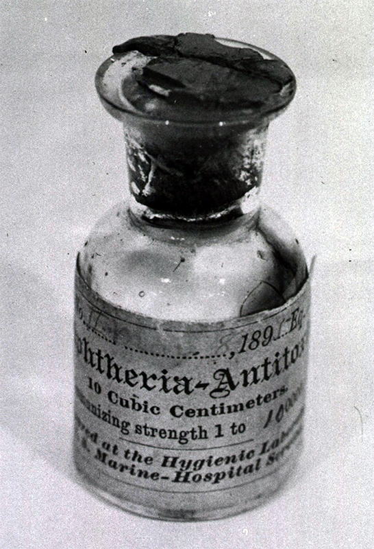 Bottle of diphtheria antitoxin, 1895