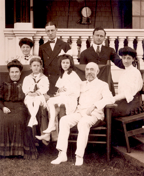 Isidor Straus and family; Richard and Minnie Weil are on the right